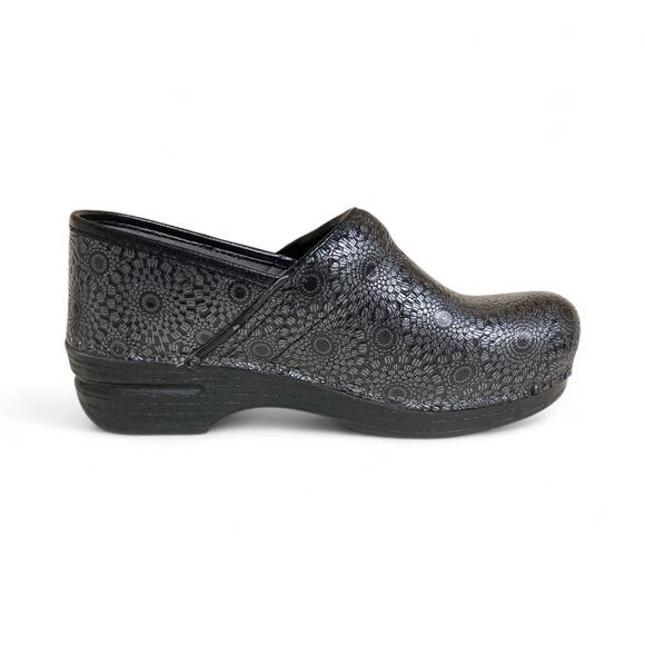Dansko XP Clogs in Black and Silver Medallion Women's US Size 7.5 (Euro 38) - Picture 10 of 13